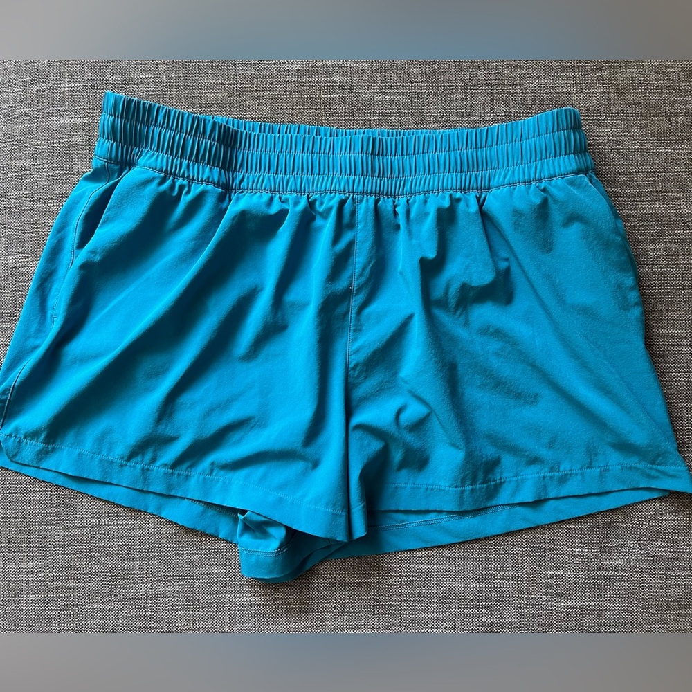 Athleta Weekender Mid Rise Run Short - Pacific 3 inch inseam